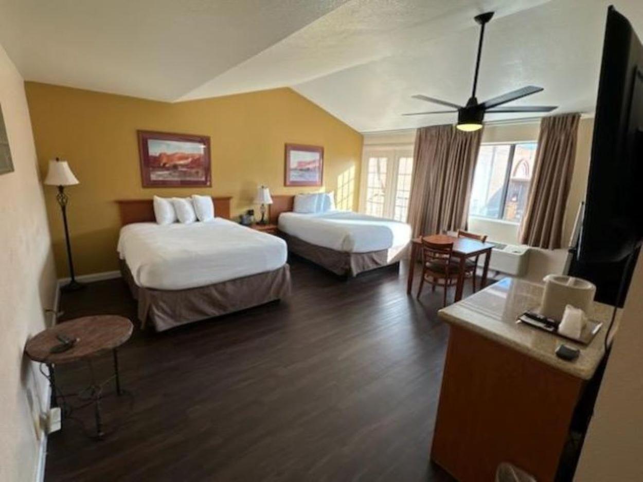 Clarion Inn Сиера Виста Екстериор снимка