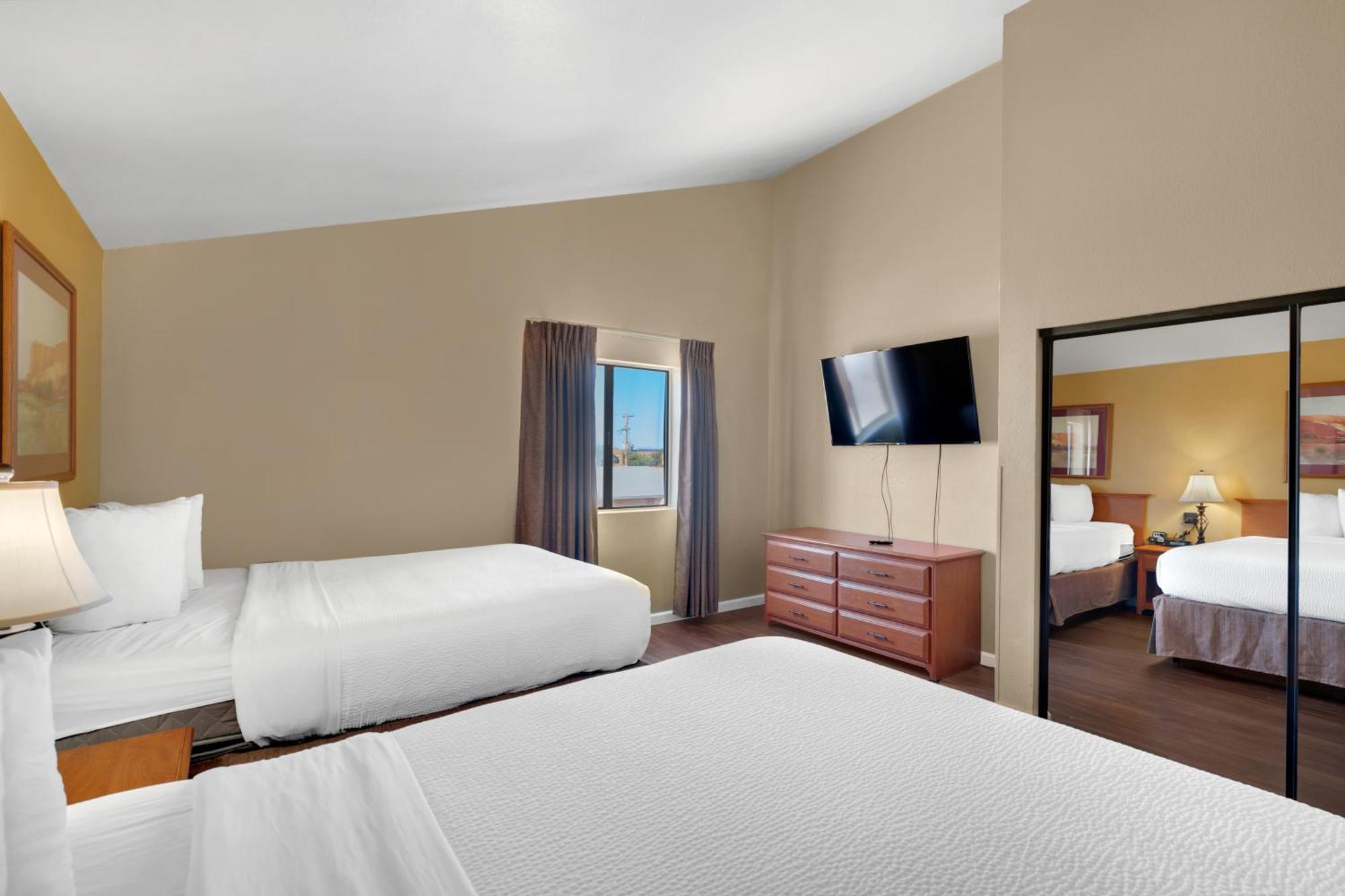 Clarion Inn Сиера Виста Екстериор снимка