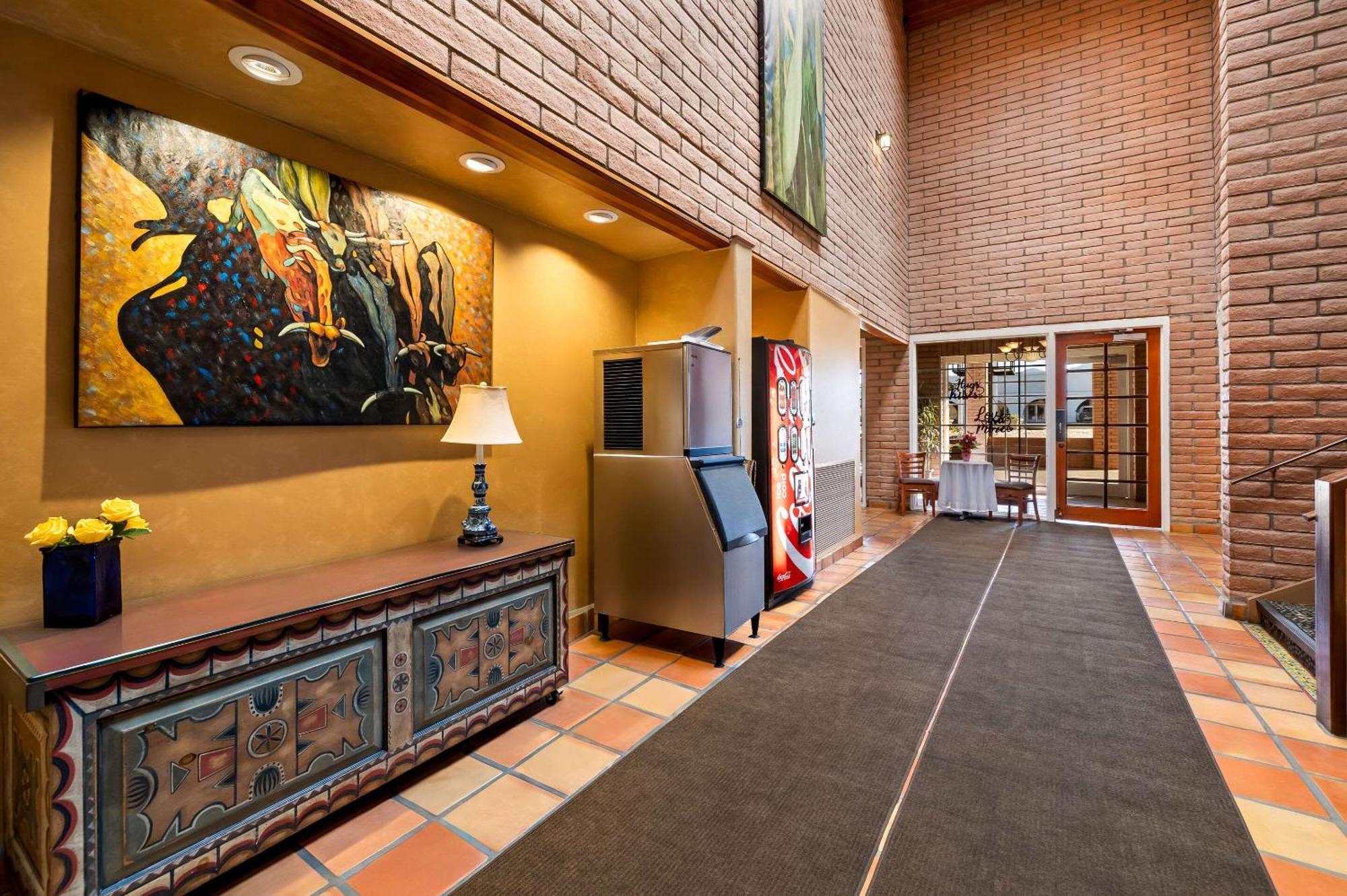 Clarion Inn Сиера Виста Екстериор снимка